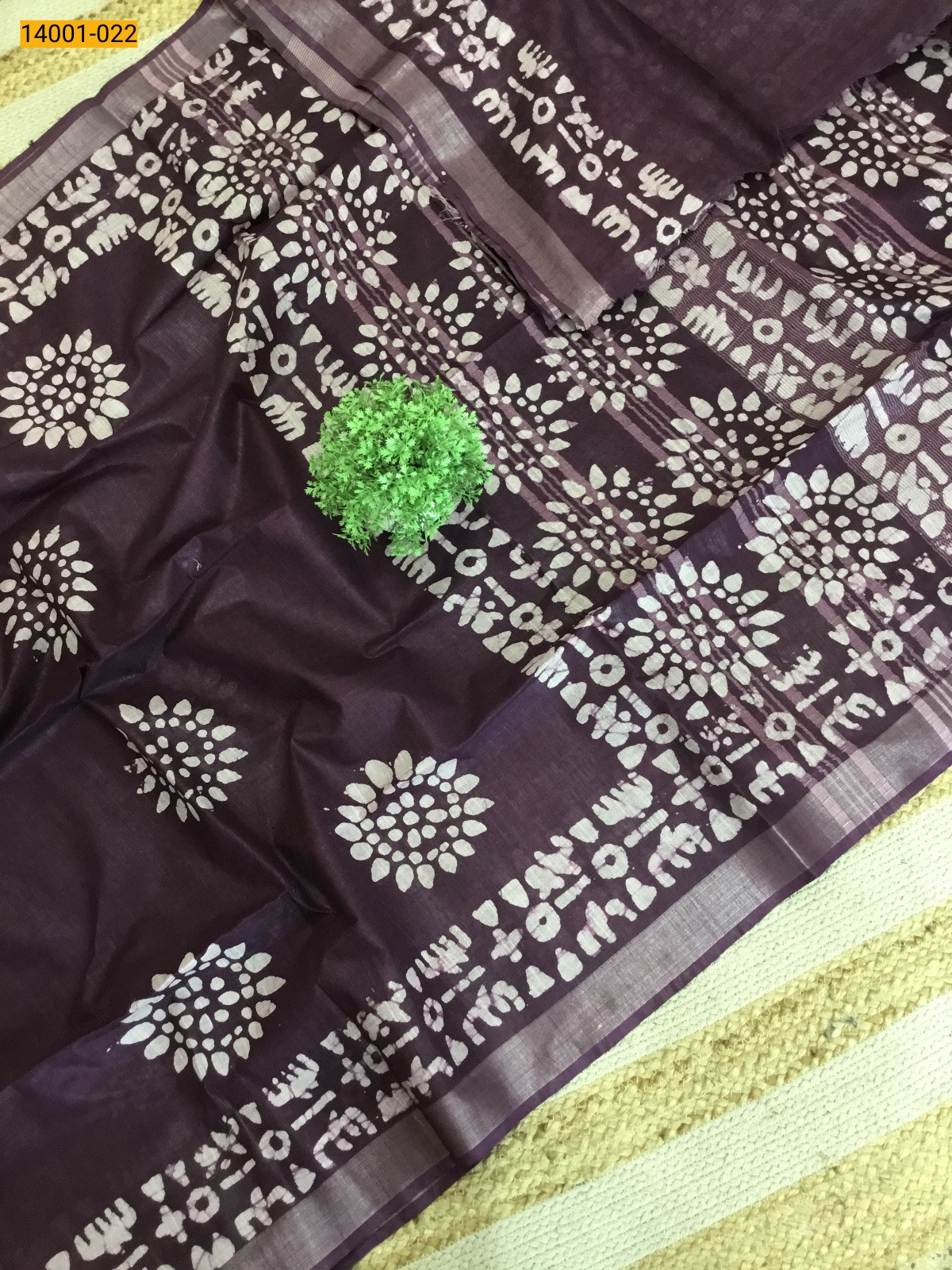 Grape Linen Cotton Batik Printed Sarees